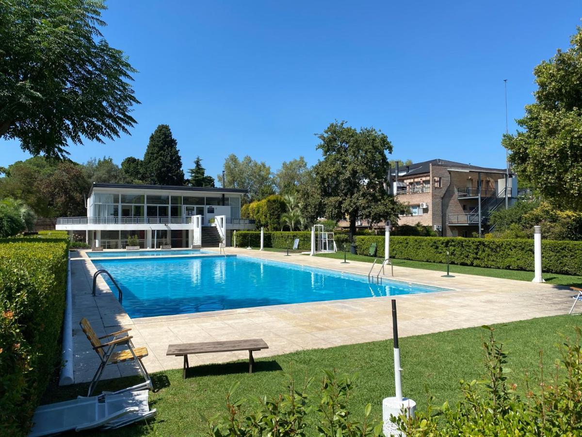Apartamento En Country Pilar Piscina Parrilla Propia Hasta 4 Personas ภายนอก รูปภาพ